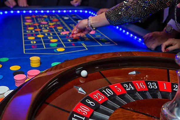 မြန်မာ အွန်လိုင်း ကတ်ဂိမ်းများ Baccarat Poker